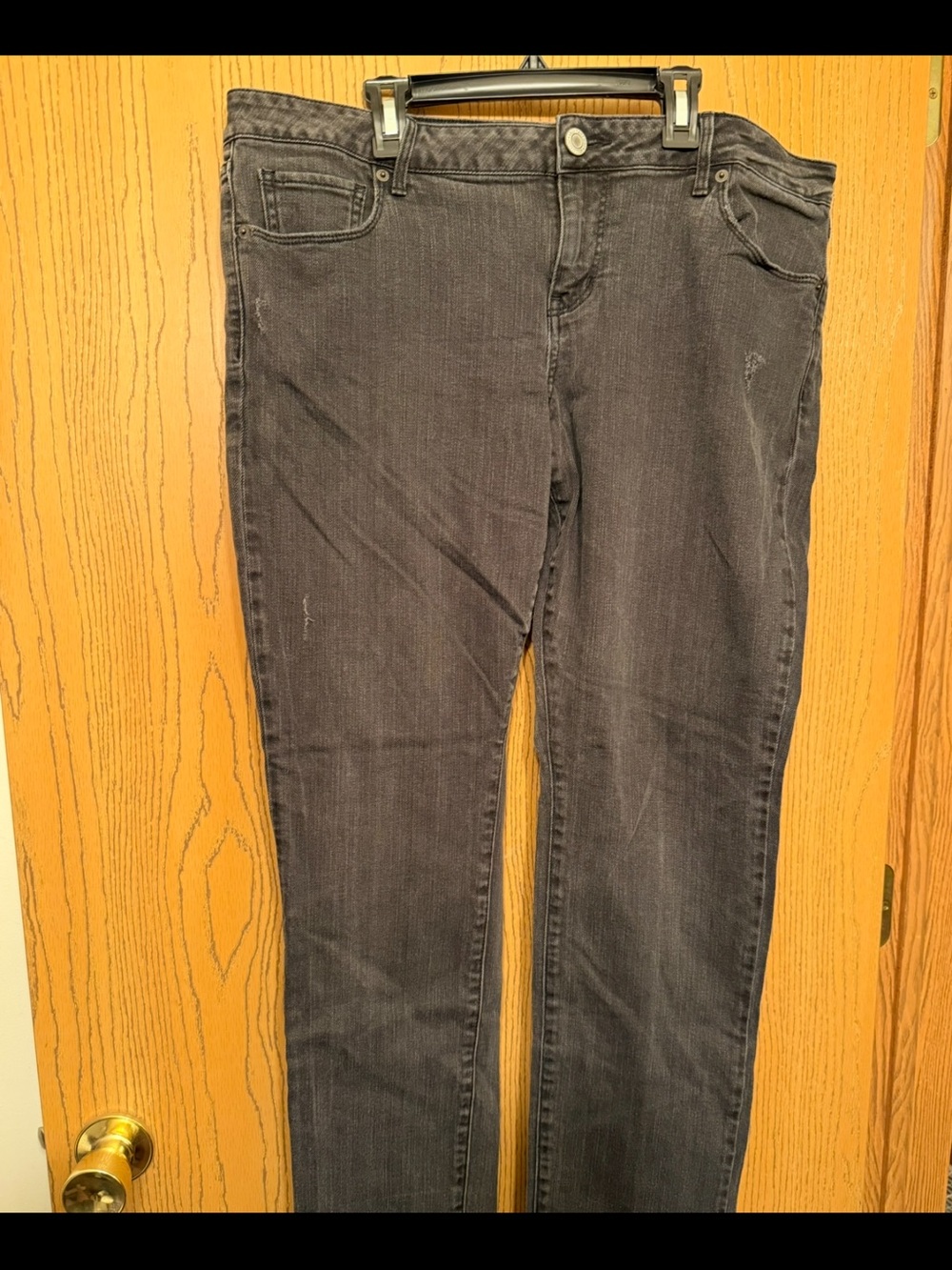 Size 16 short American Eagle skinny jeans stretch in black/gray